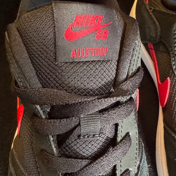 New NIKE SB Alleyoop Skateboard Shoes Men Low-Top Black/Red Men’s Size 10 - Picture 8 of 11